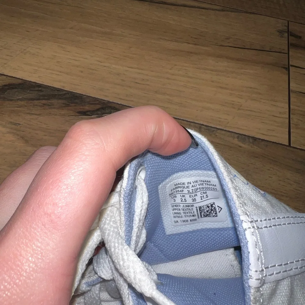 frozen elsa converse